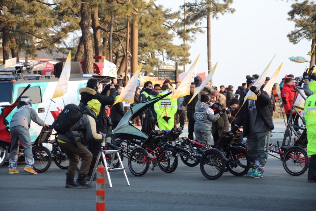 18平昌オリピックレポ 東京五輪開催直前で色々思い出す企画 Otr韓国の聖火ランナーとスポンサー車 モエギ通信